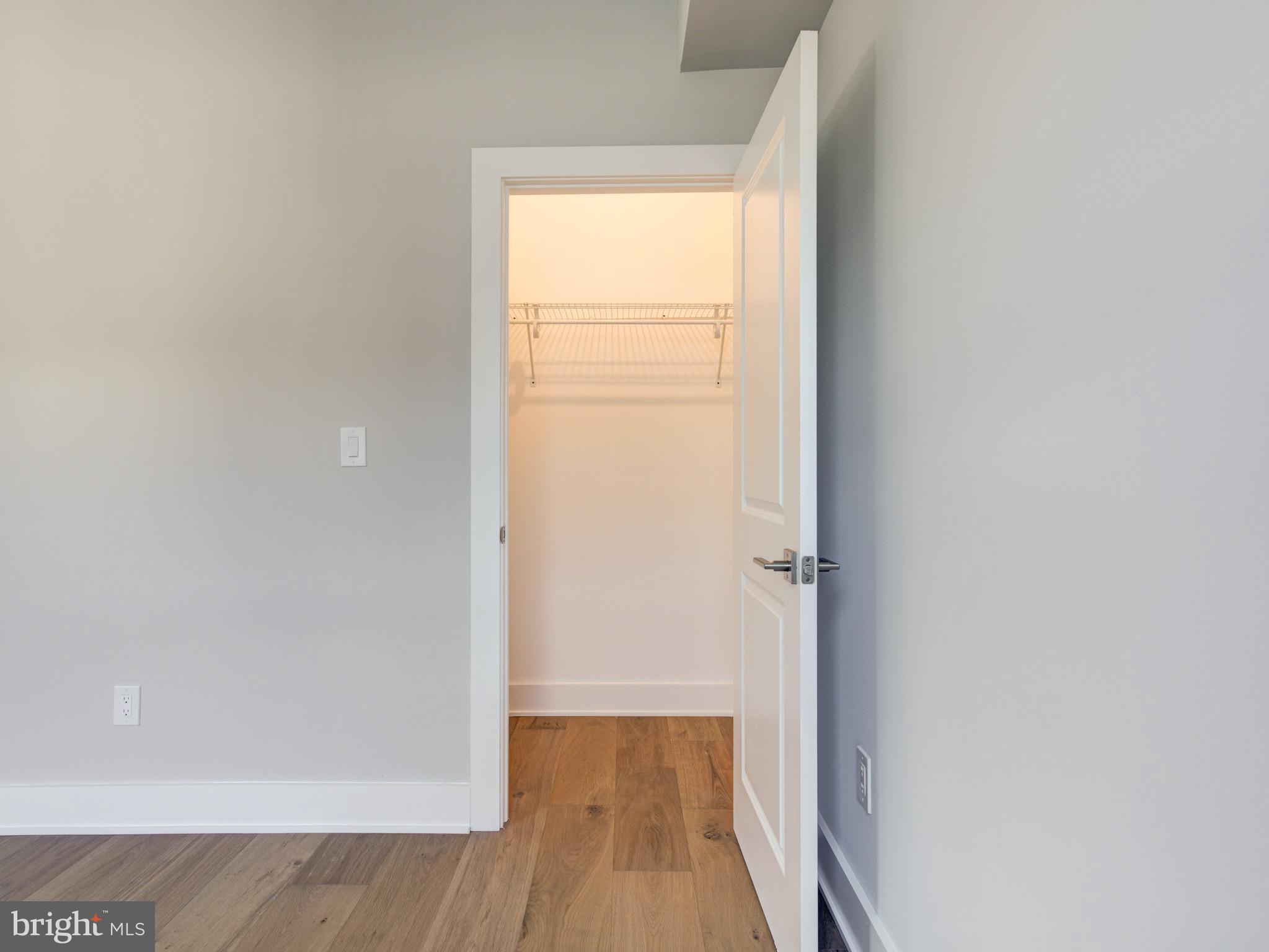 1933 N LEITHGOW STREET 35