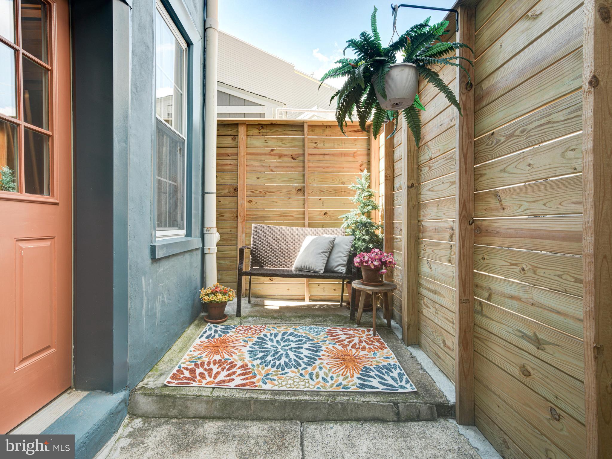 1450 E COLUMBIA AVENUE