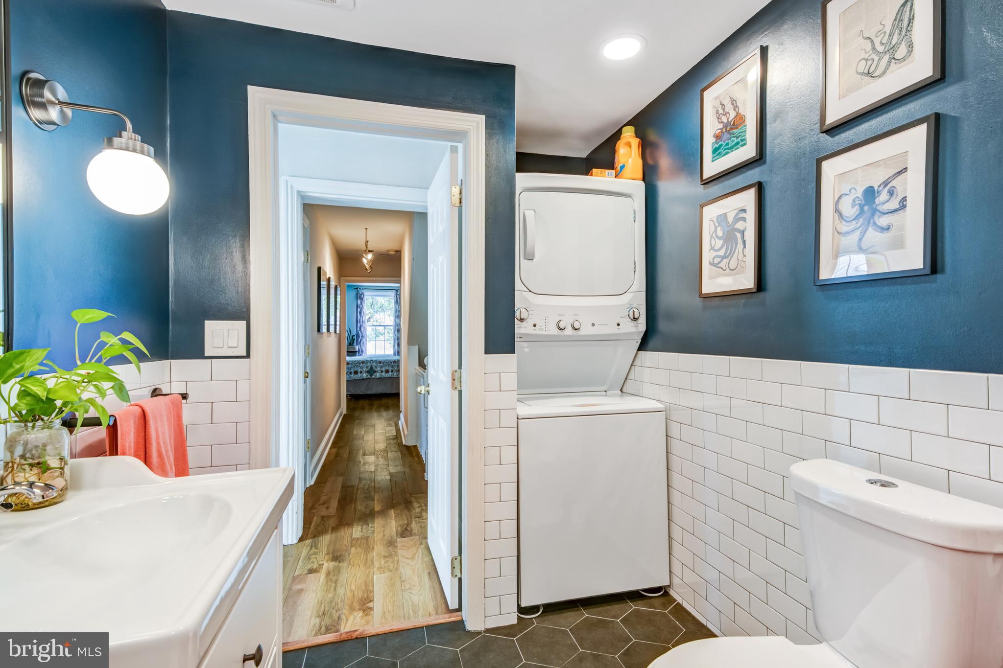 1450 E COLUMBIA AVENUE