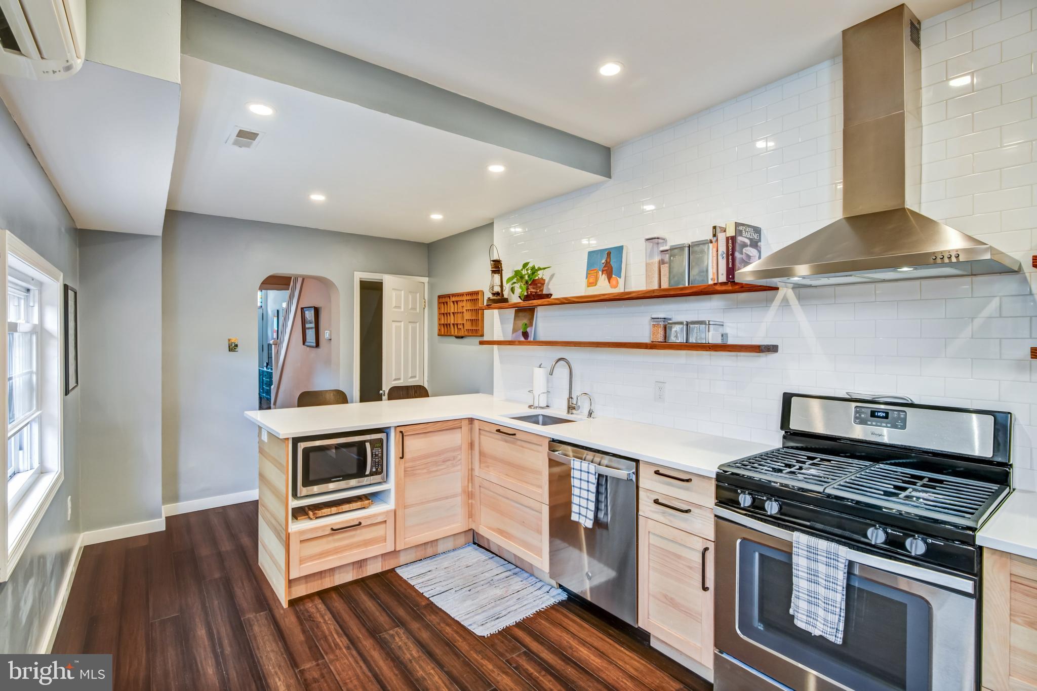 1450 E COLUMBIA AVENUE