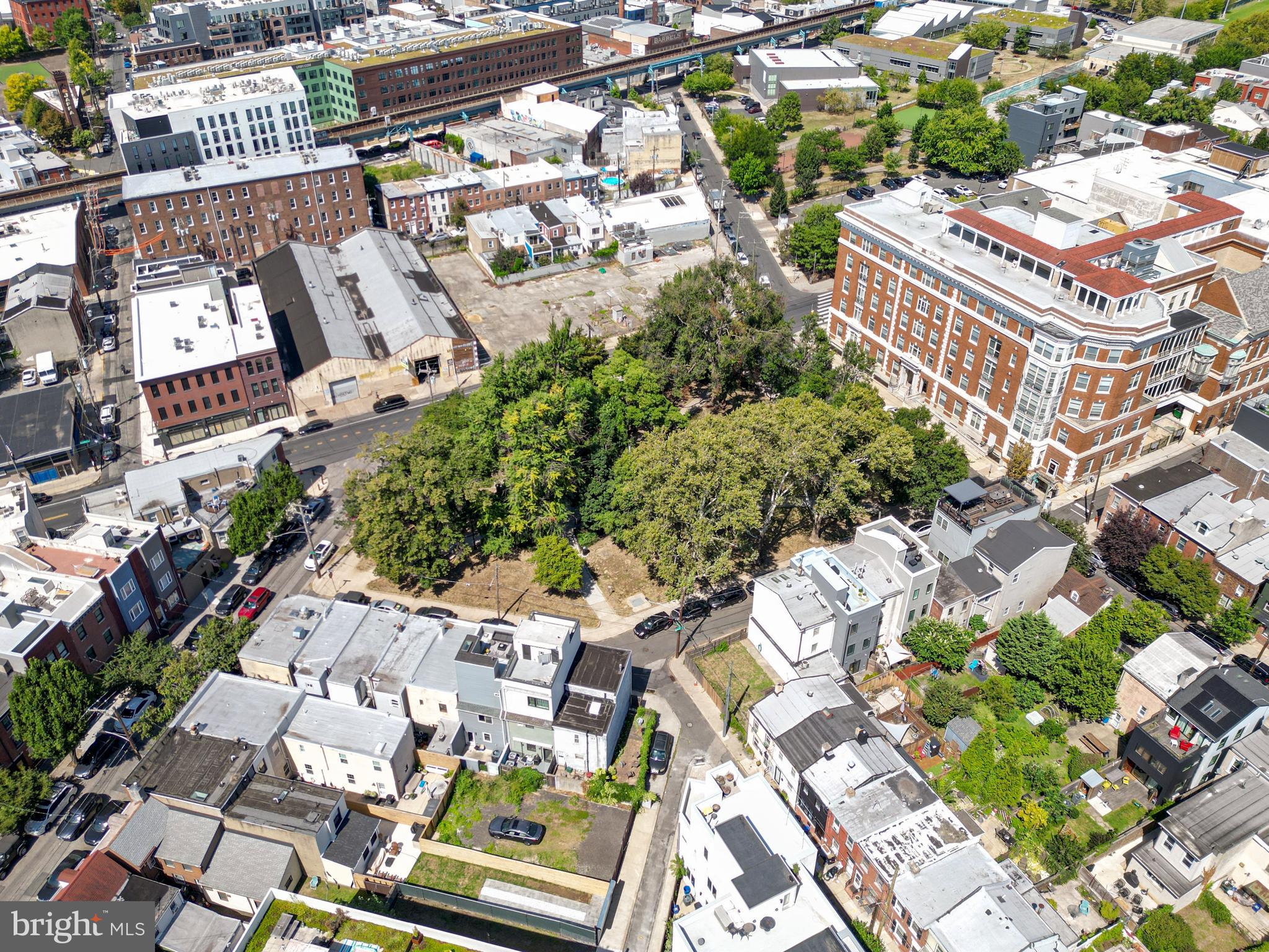 1450 E COLUMBIA AVENUE