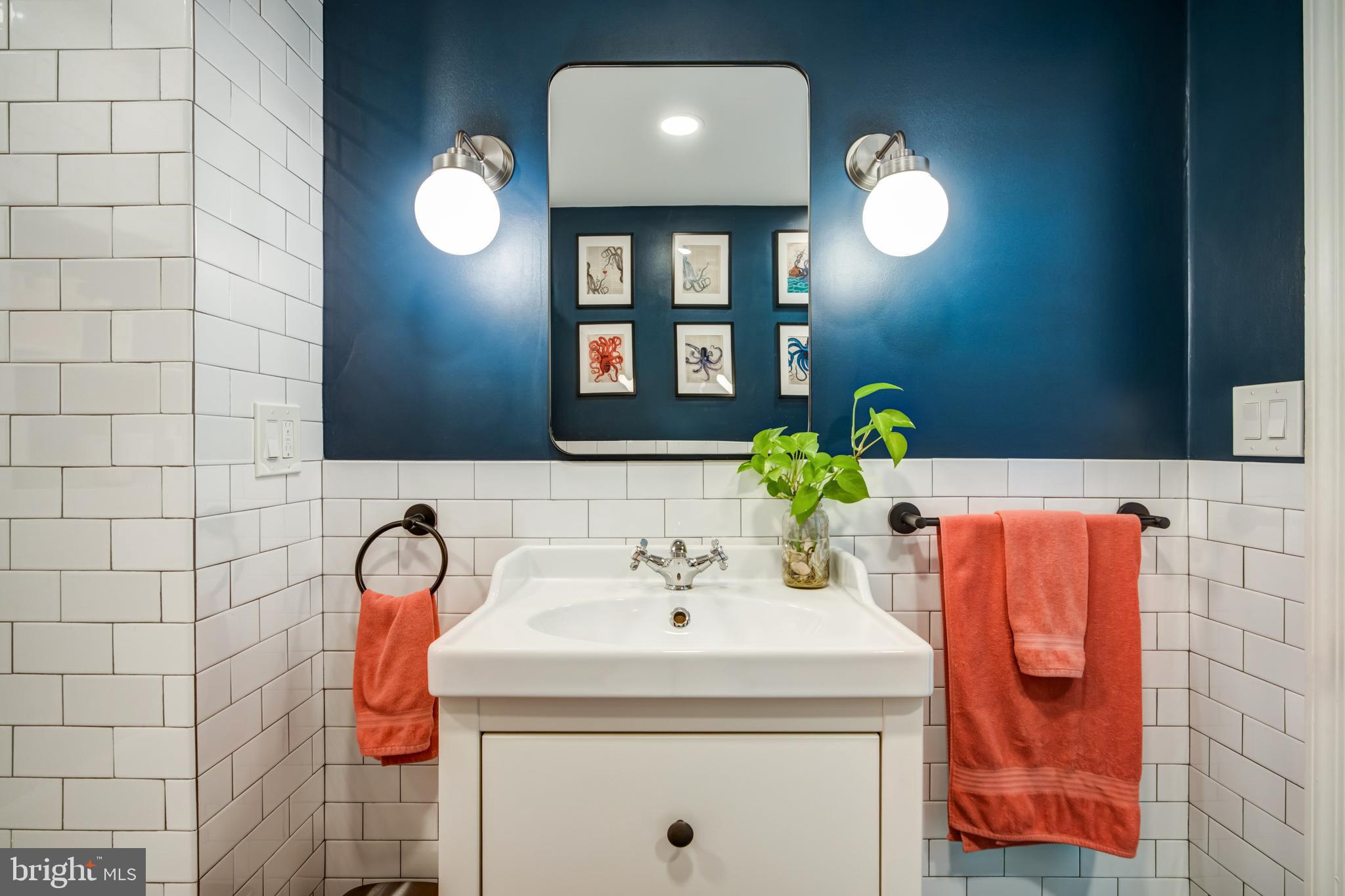 1450 E COLUMBIA AVENUE