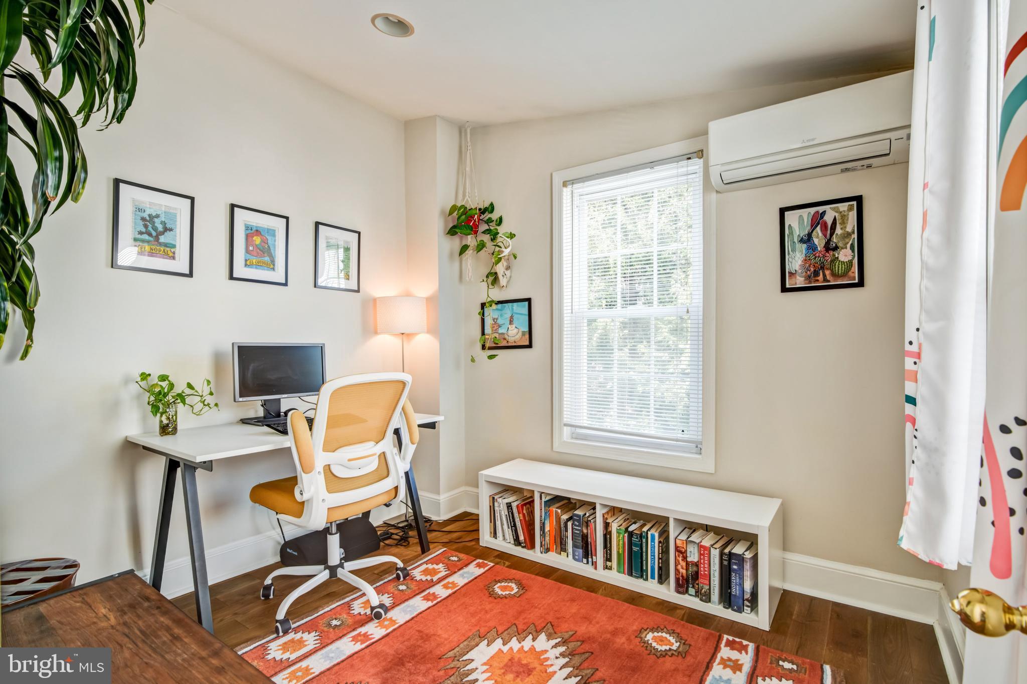 1450 E COLUMBIA AVENUE