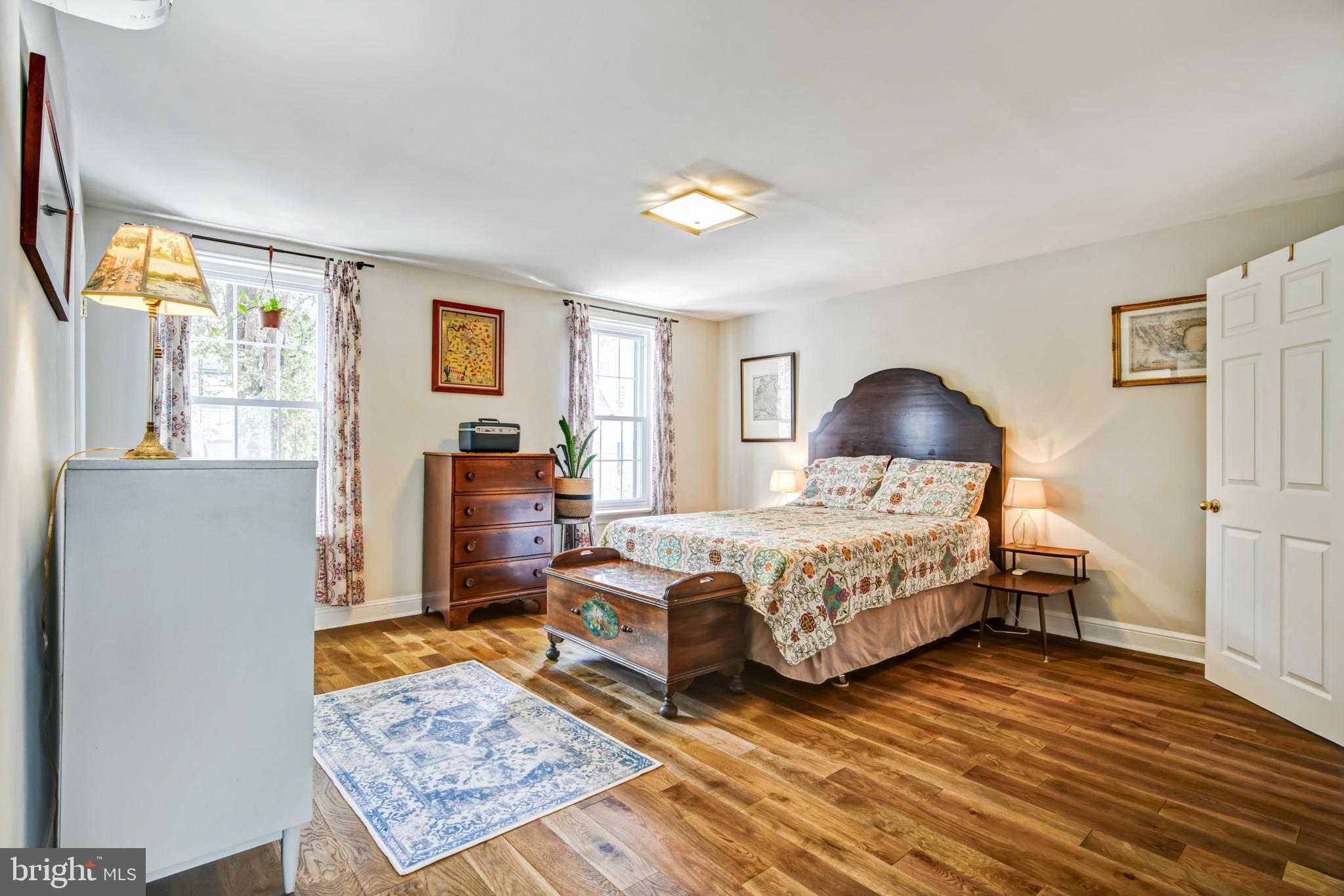 1450 E COLUMBIA AVENUE