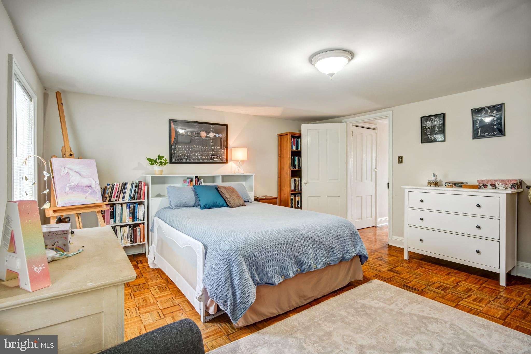 1450 E COLUMBIA AVENUE