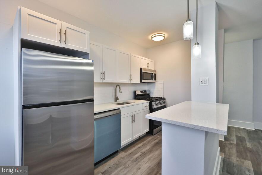 4247 LOCUST STREET 1B-903