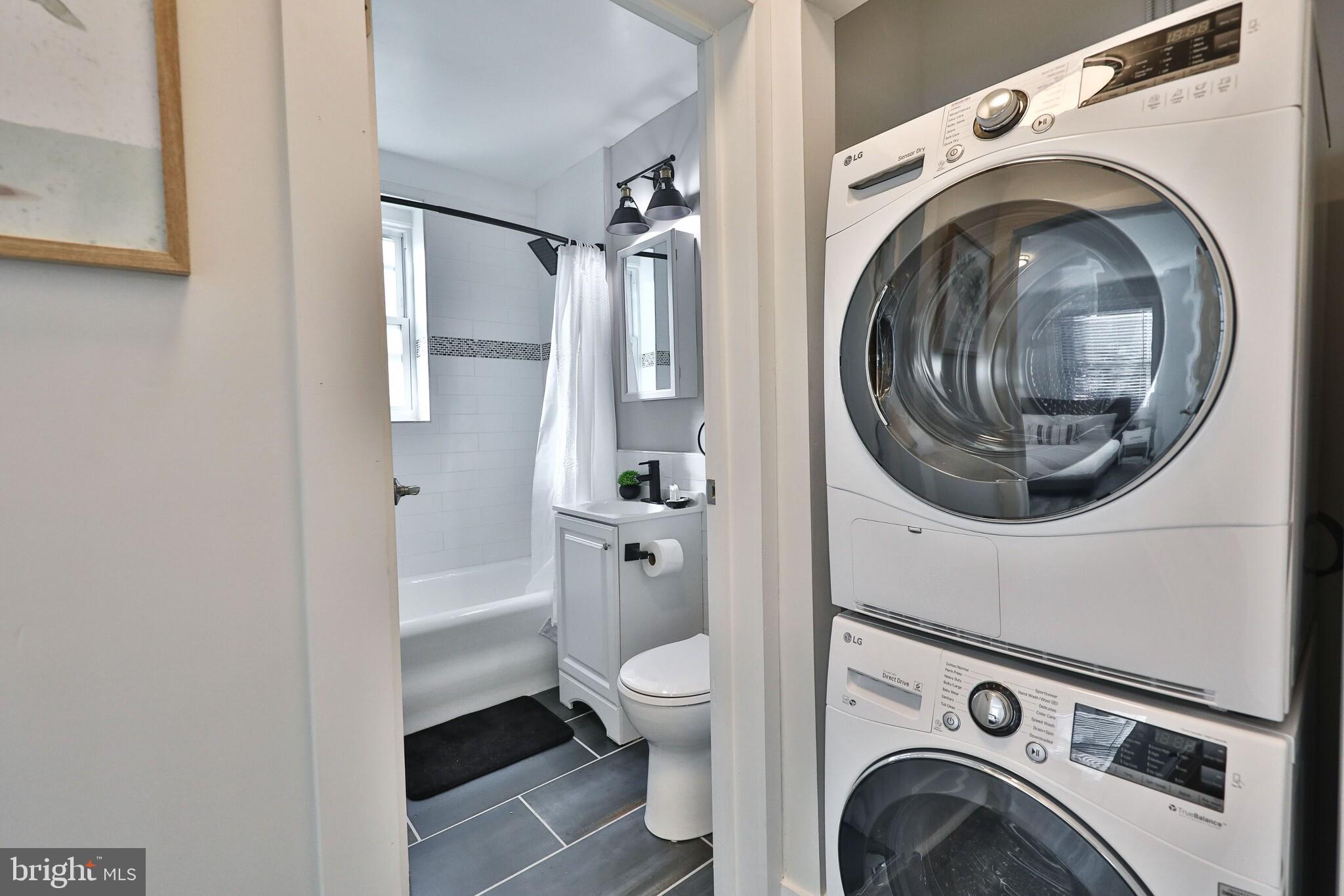 4247 LOCUST STREET 1B-313