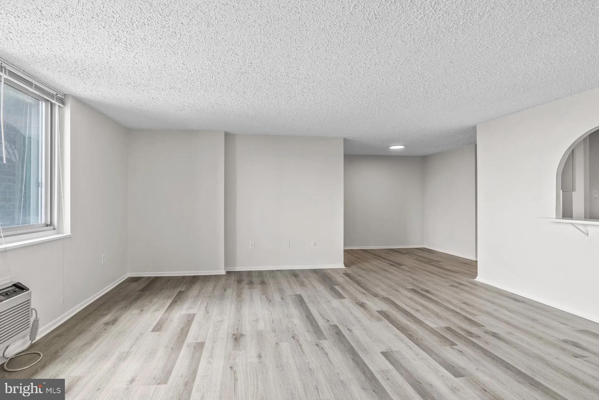 1500 LOCUST STREET 1B-1604