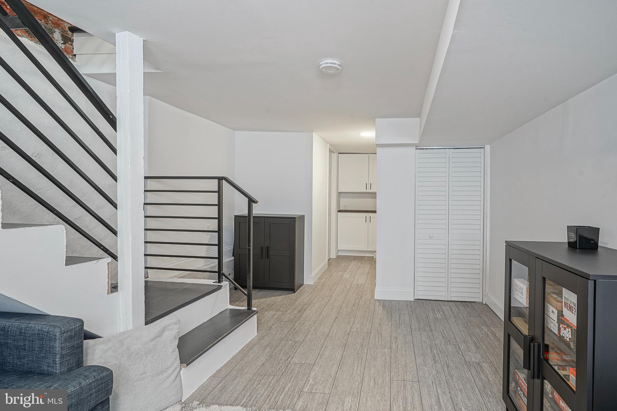 2527 W SEYBERT STREET