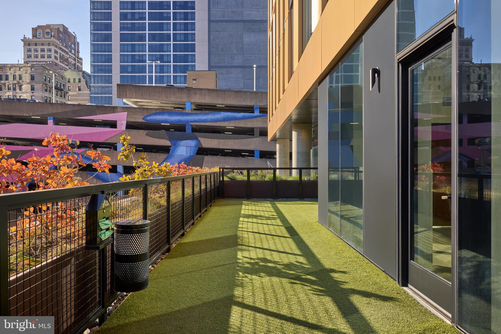 1134 SANSOM STREET 3B-PH1901