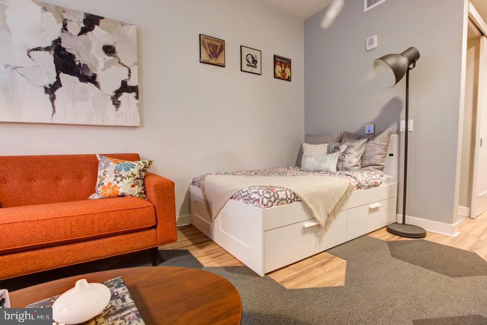 42 S 15TH STREET 1B-1403