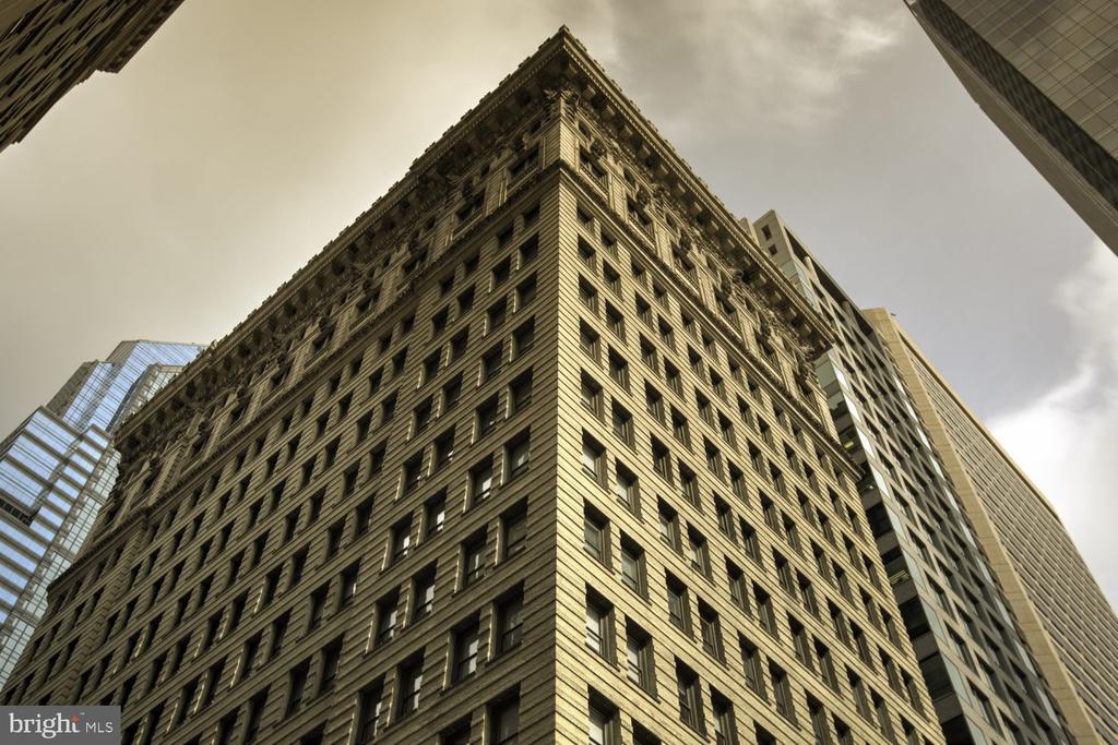 42 S 15TH STREET 1B-1403