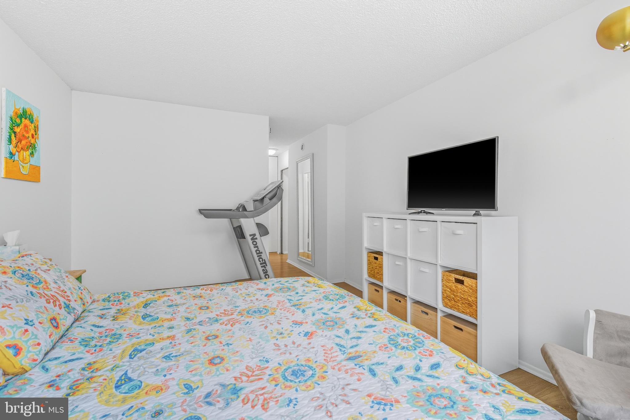 1326 SPRUCE STREET 42 805