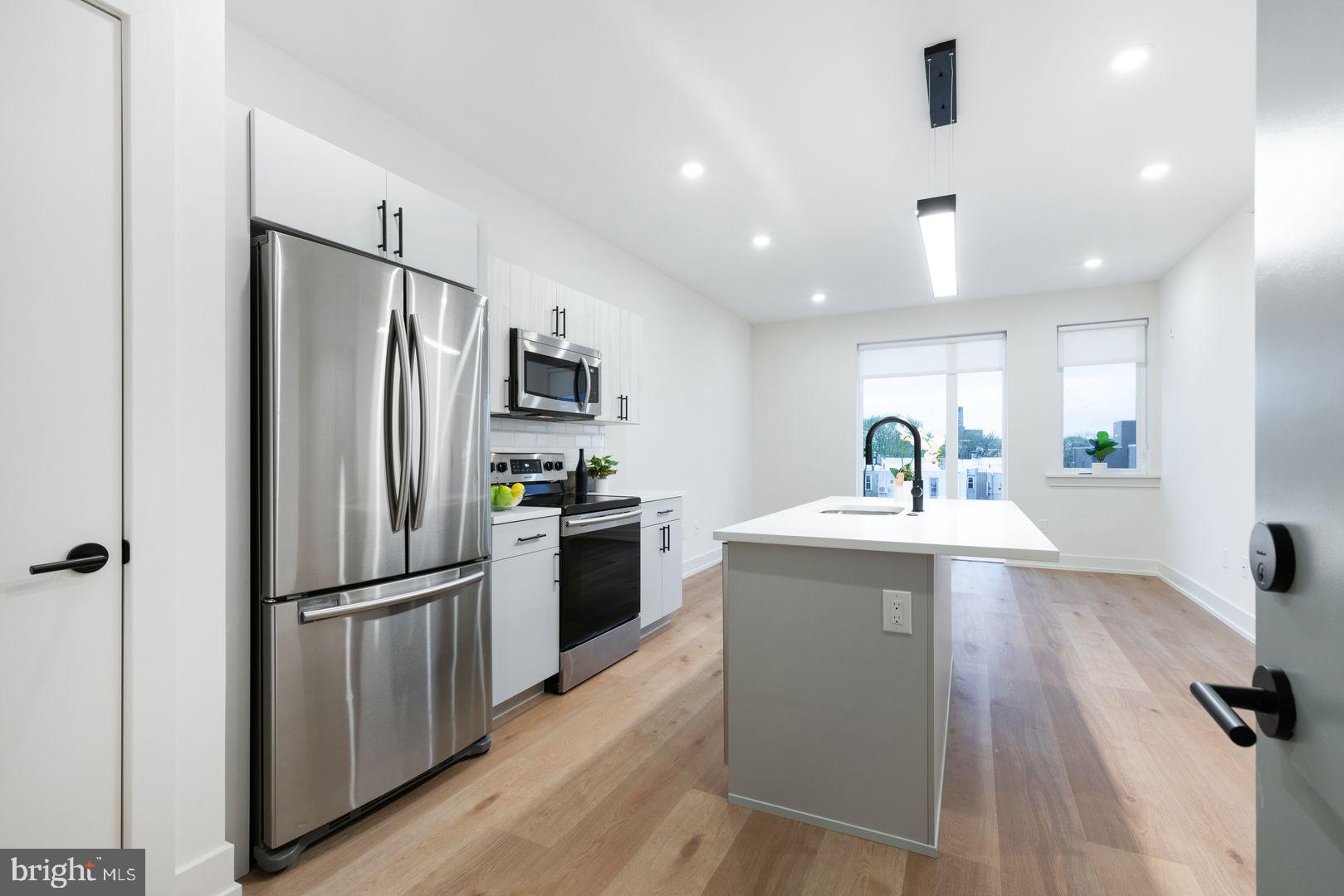 1331 S JUNIPER STREET 1B-401