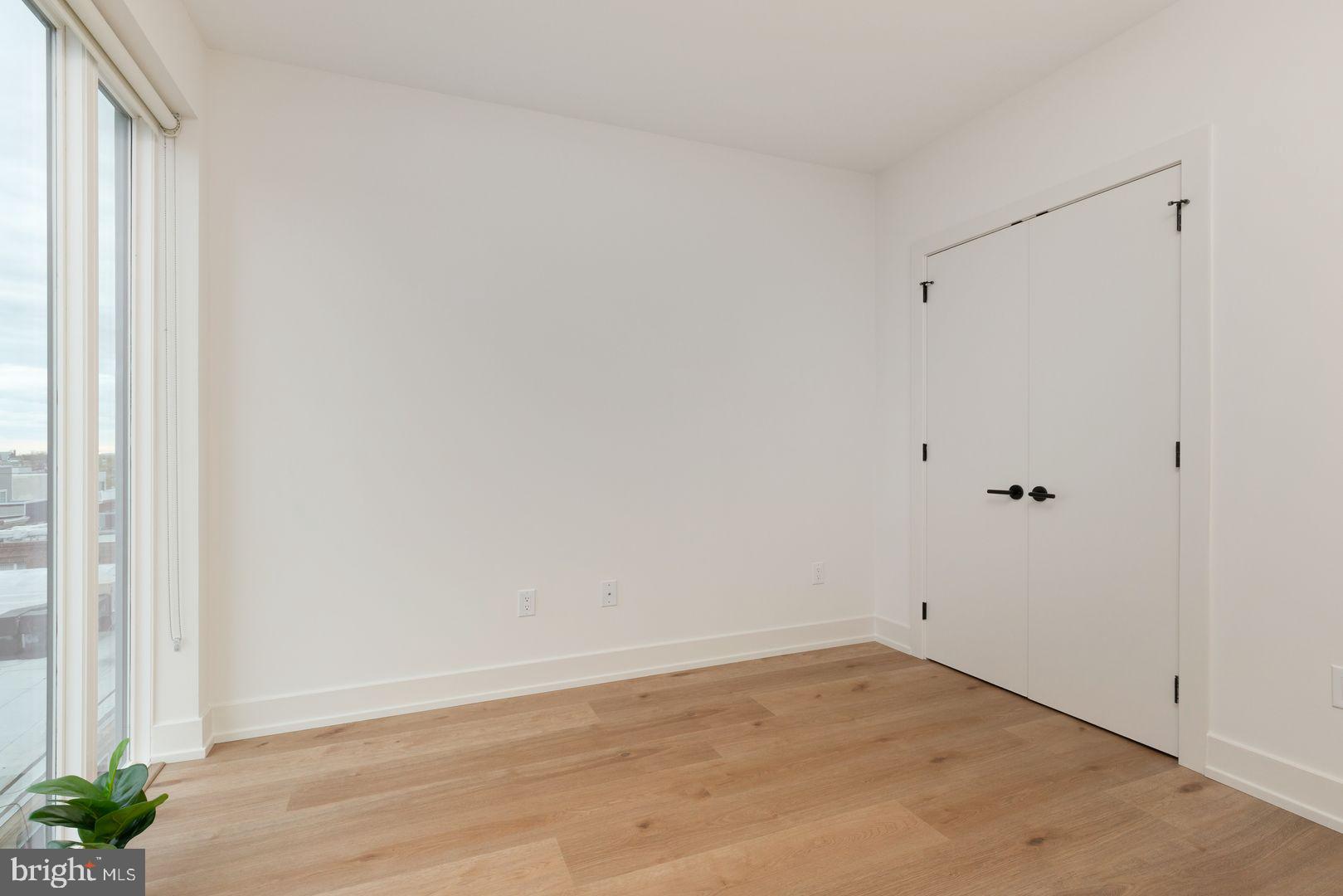 1331 S JUNIPER STREET 1B-401