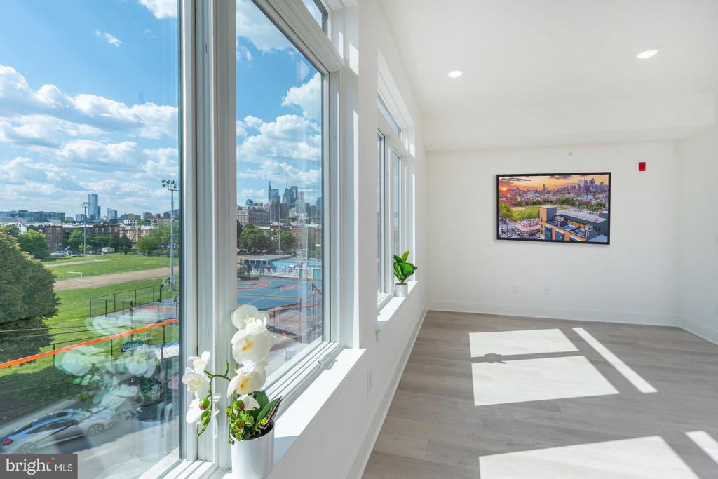 833 WHARTON STREET 2B-405