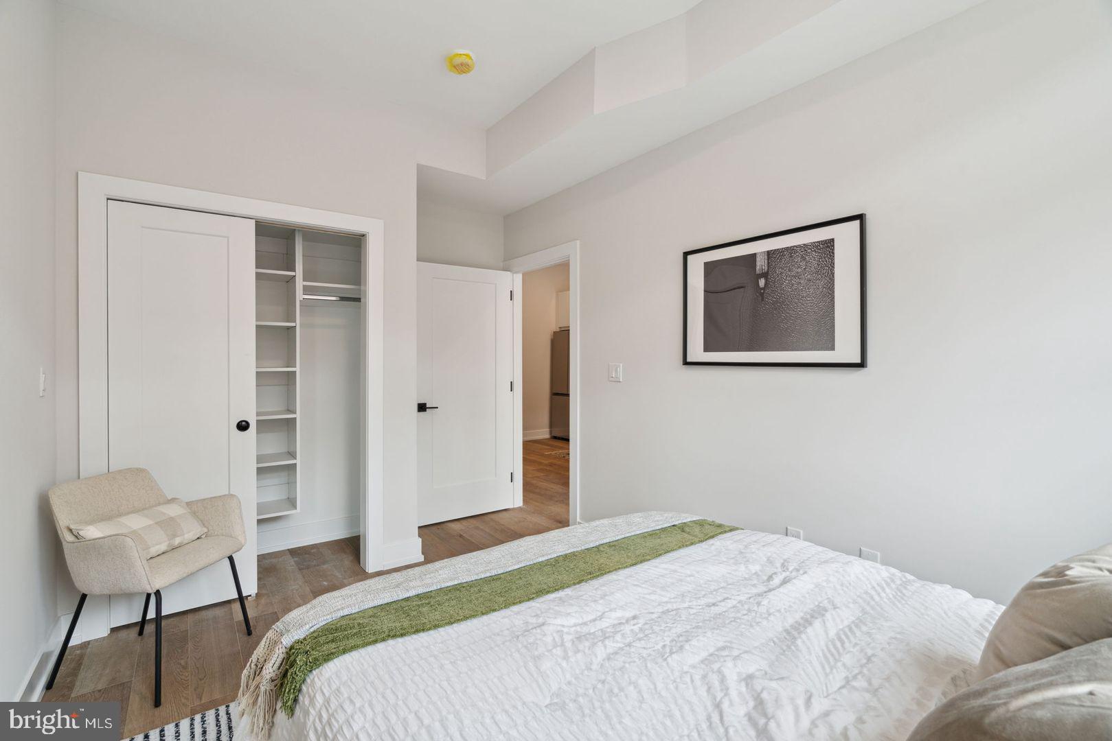 720 W THOMPSON STREET 1B-207