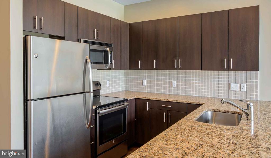 521 S BROAD STREET 1B-315