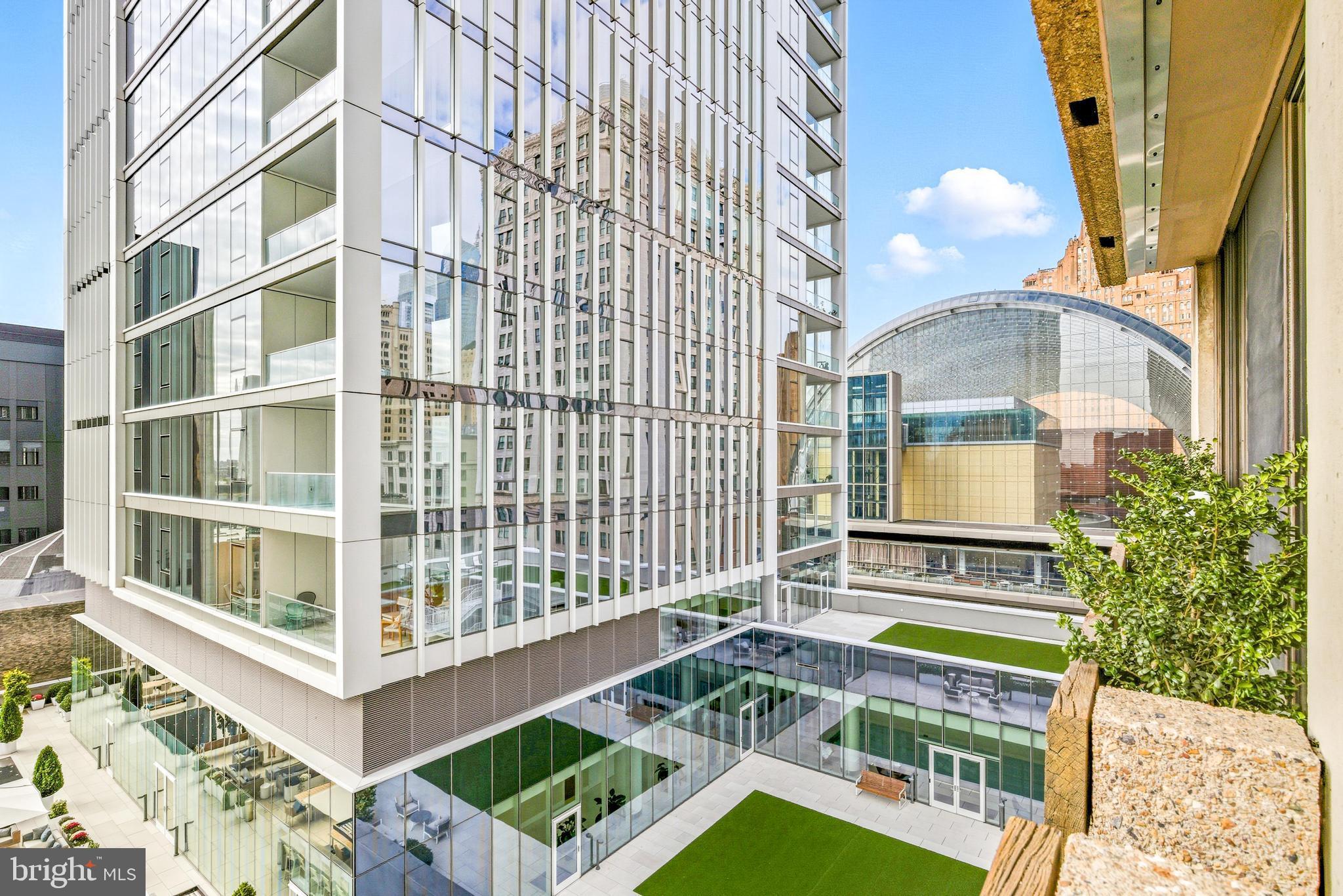 1326 SPRUCE STREET 42 808