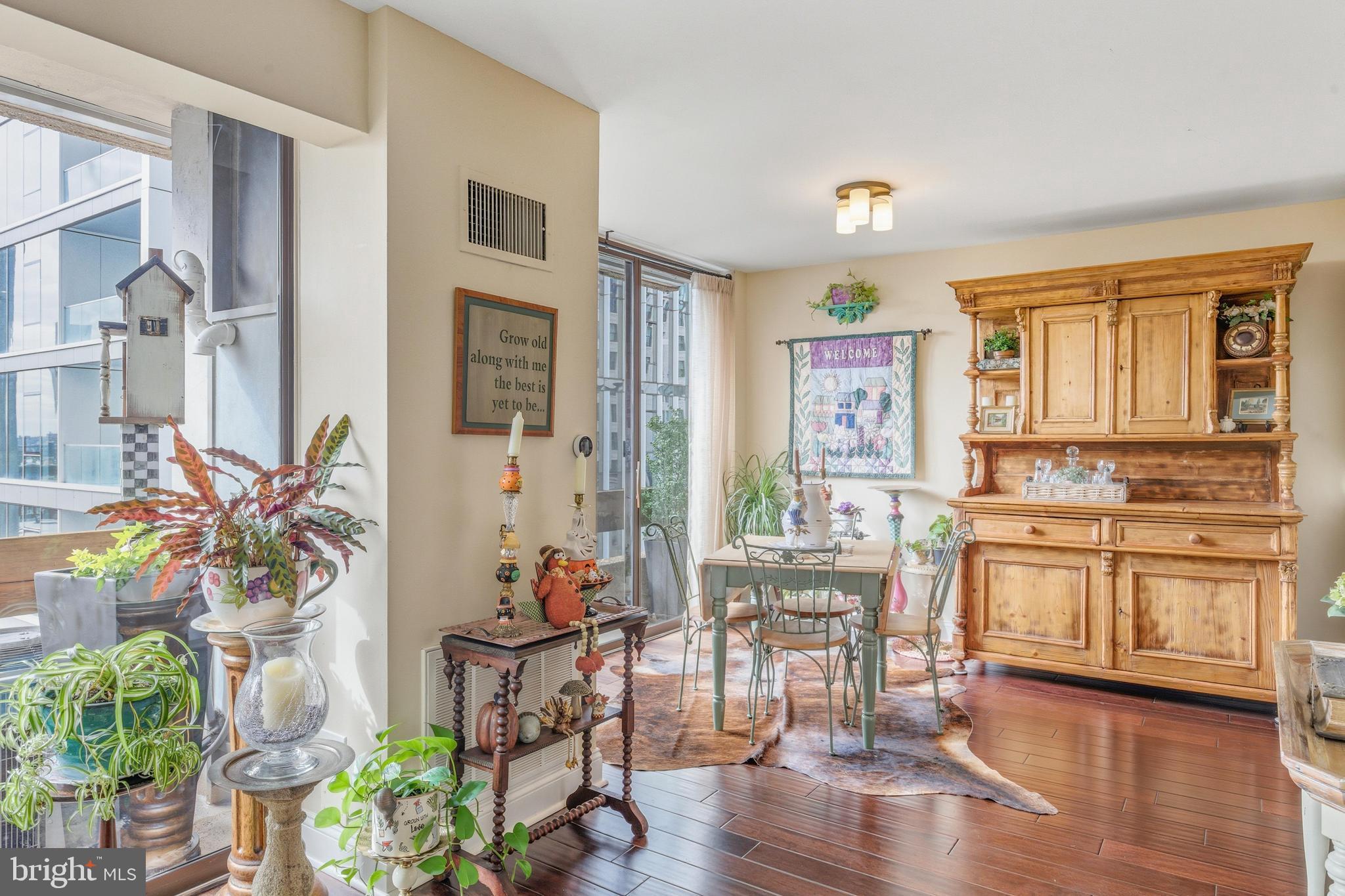 1326 SPRUCE STREET 42 808