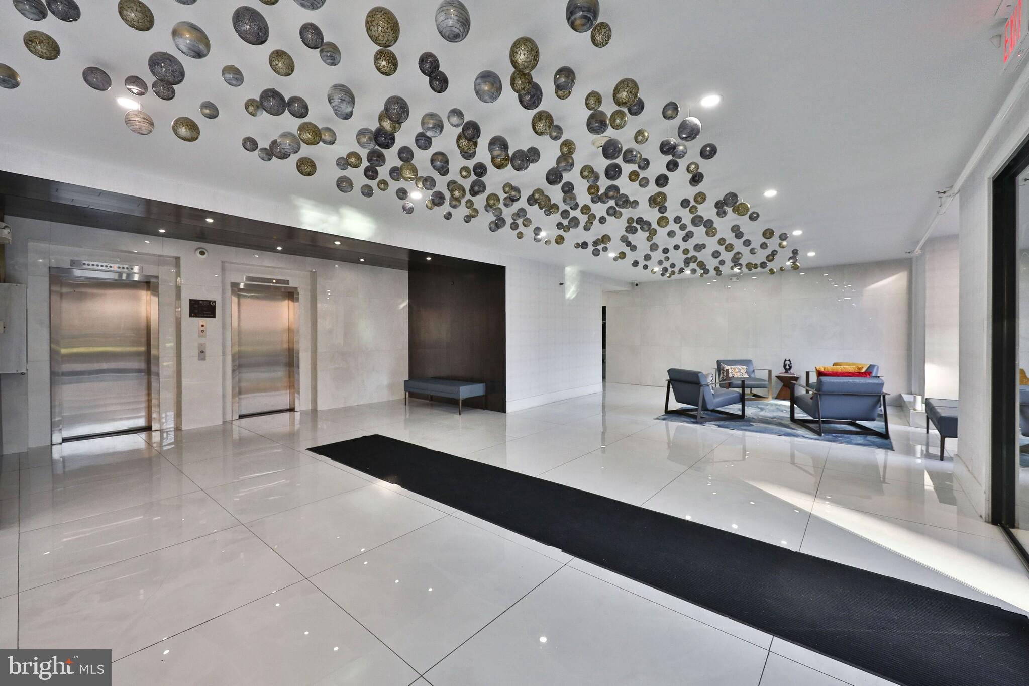 4247 LOCUST STREET 0B-808