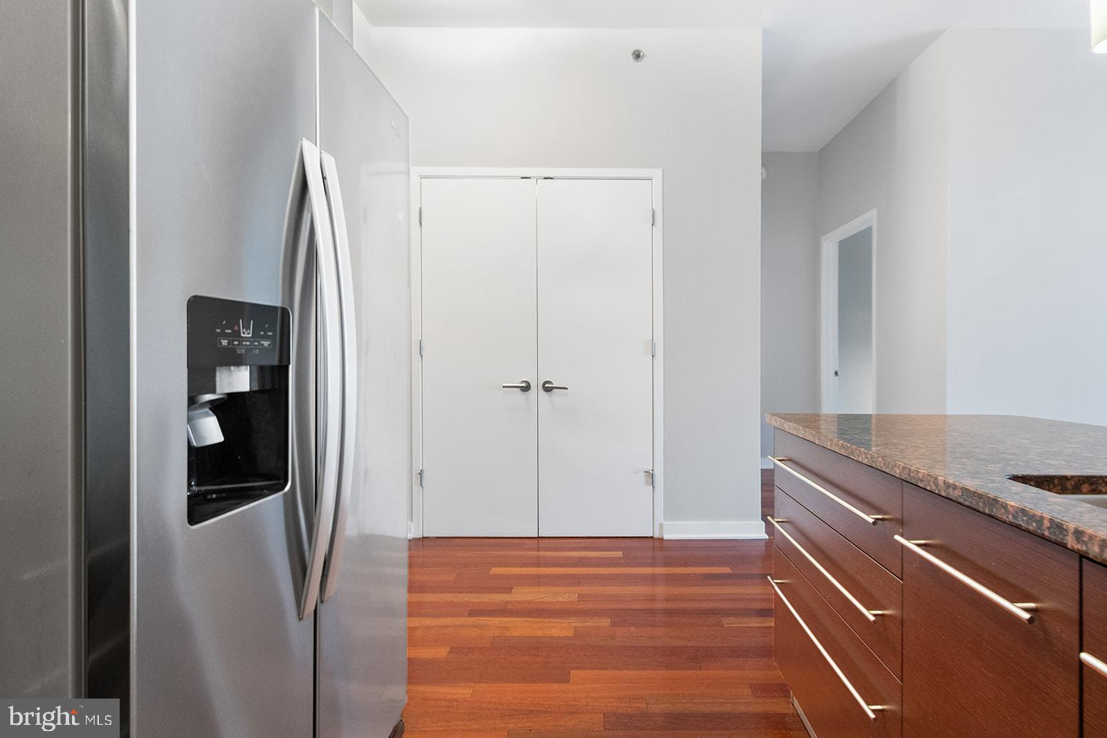 2101 MARKET STREET 305