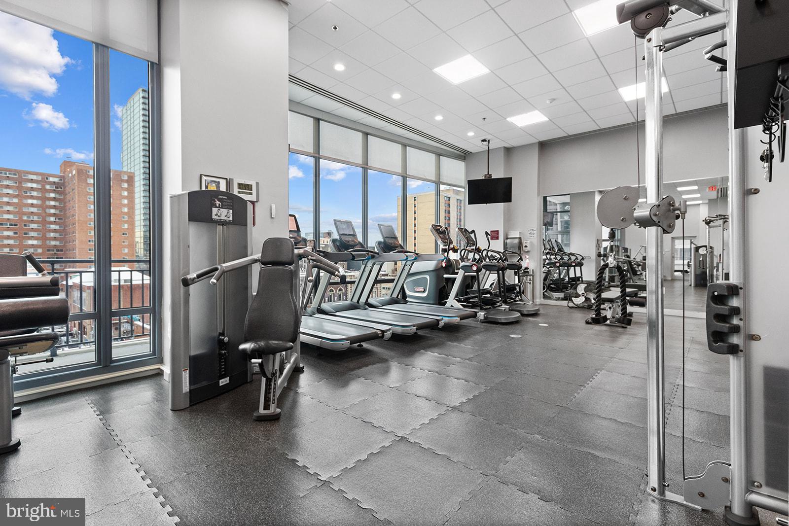 2101 MARKET STREET 305