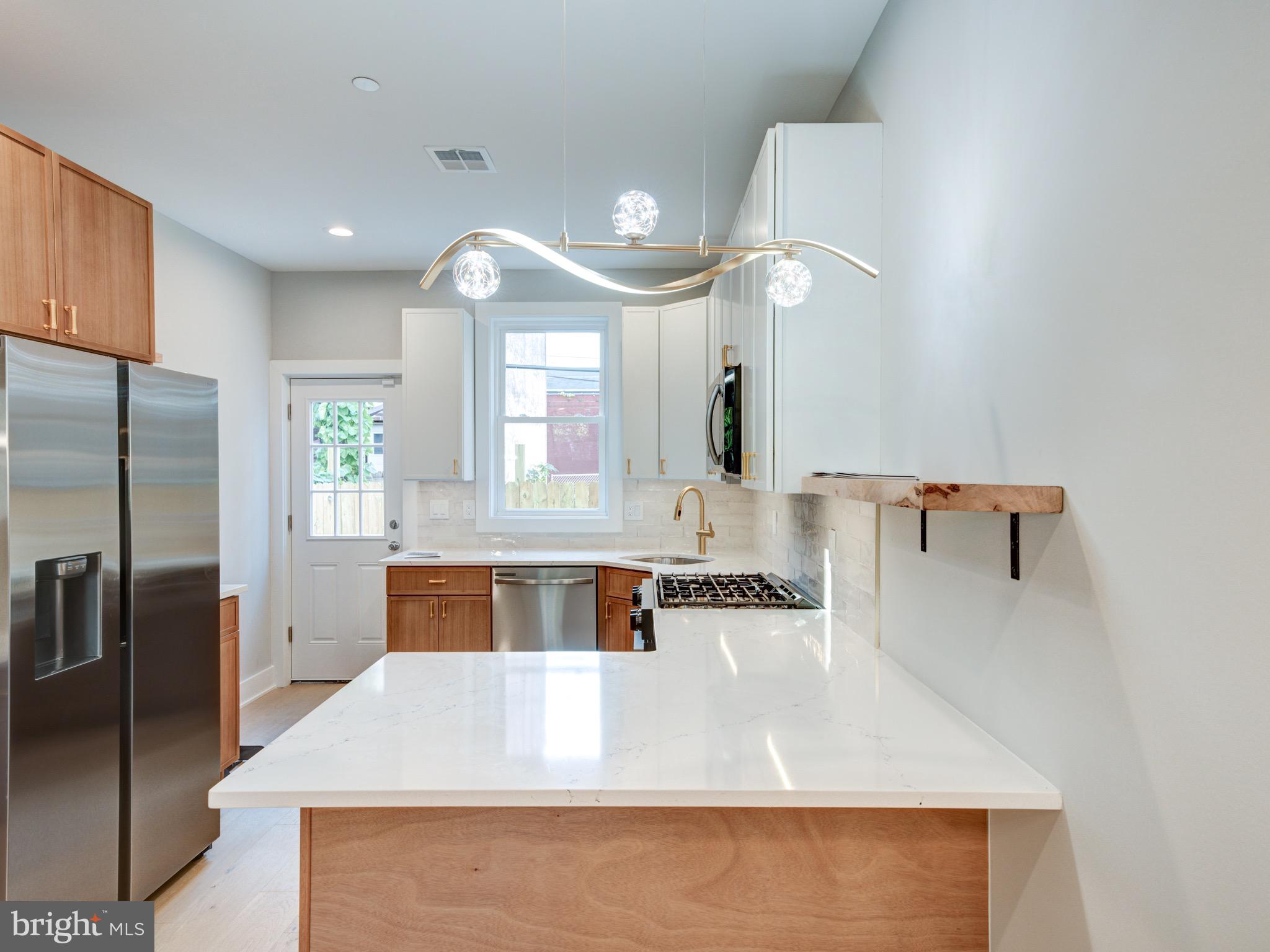 1702 N ORIANNA STREET