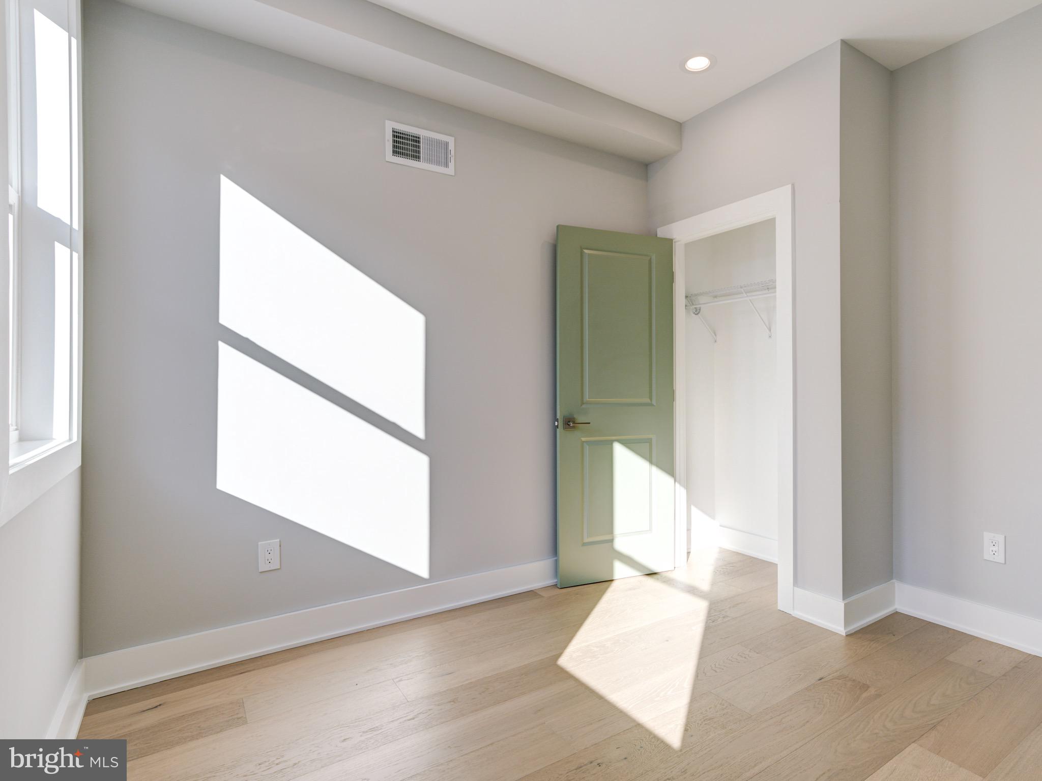 1702 N ORIANNA STREET