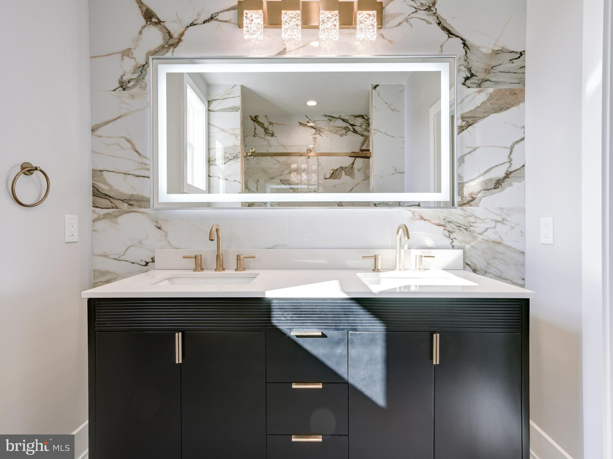 1702 N ORIANNA STREET