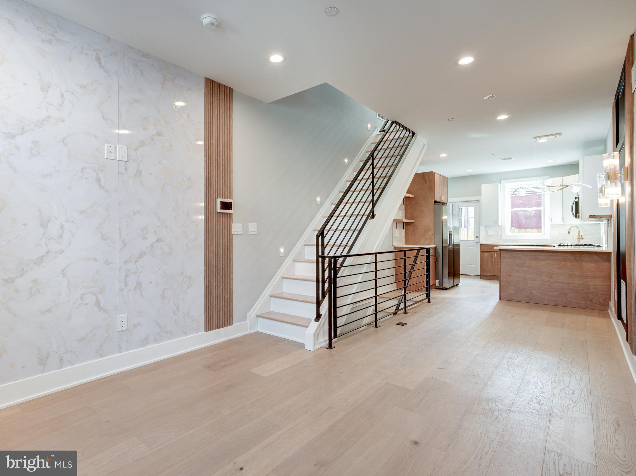 1702 N ORIANNA STREET