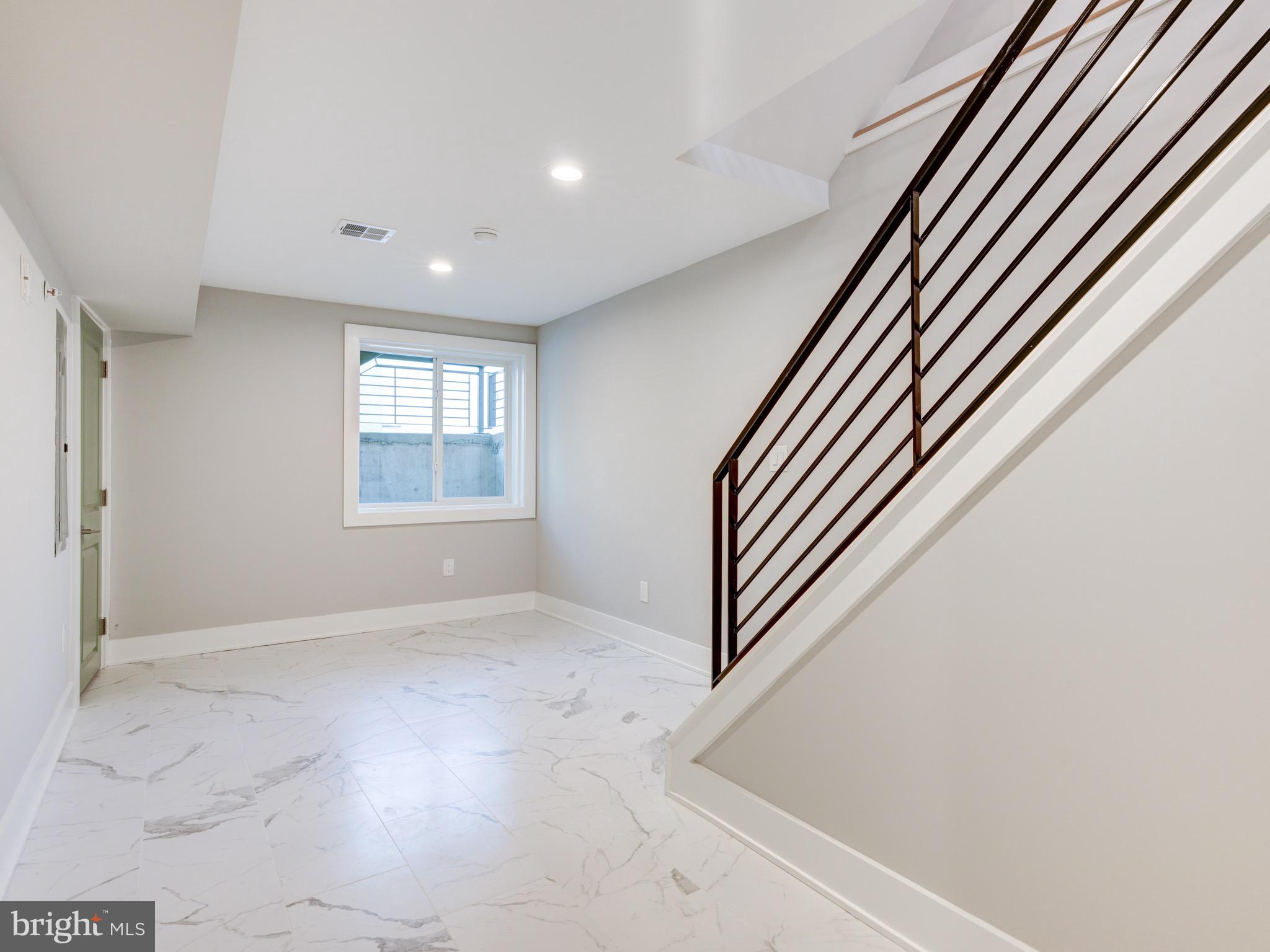 1702 N ORIANNA STREET