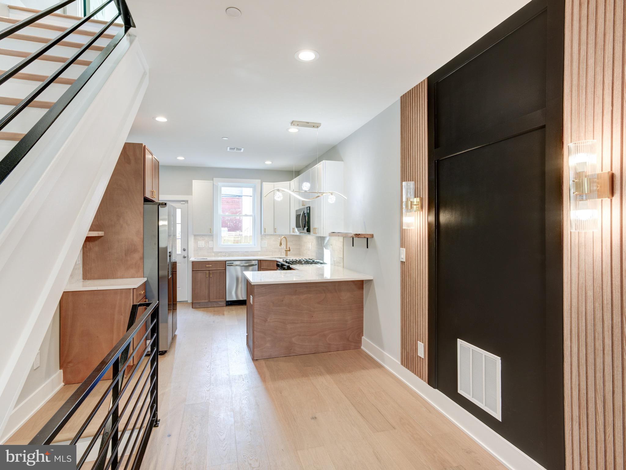 1702 N ORIANNA STREET