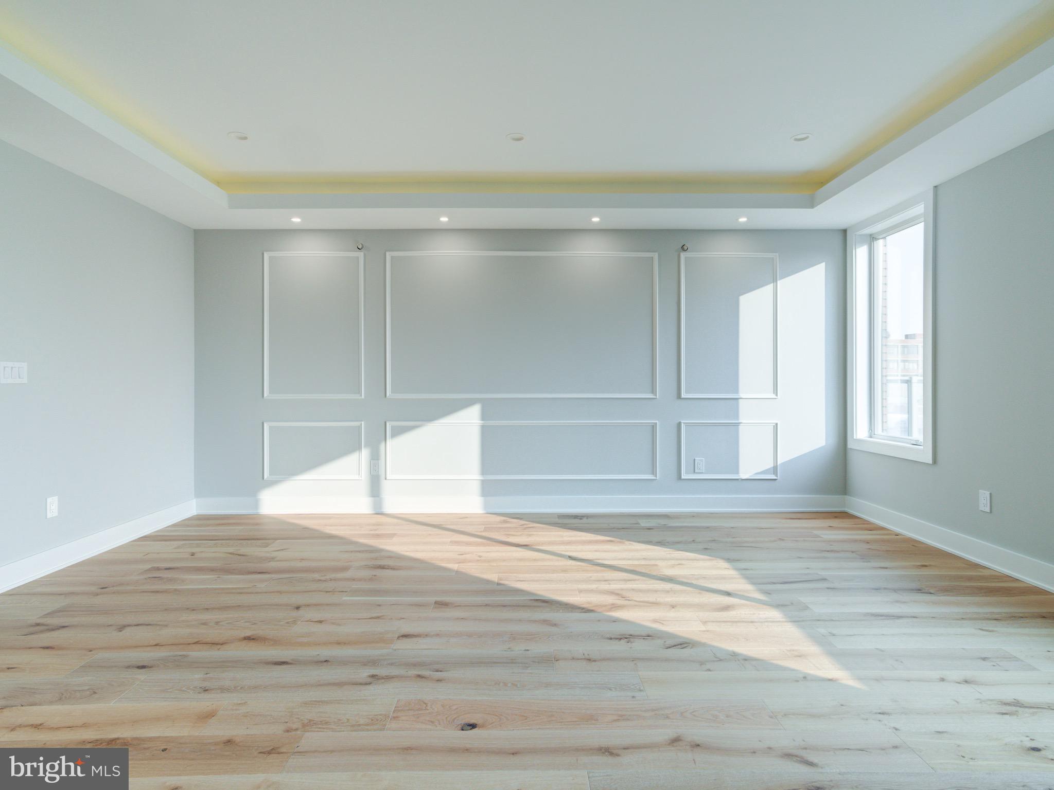 1019 E PALMER STREET