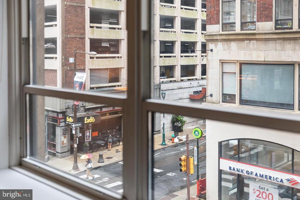 1425 LOCUST STREET 2D