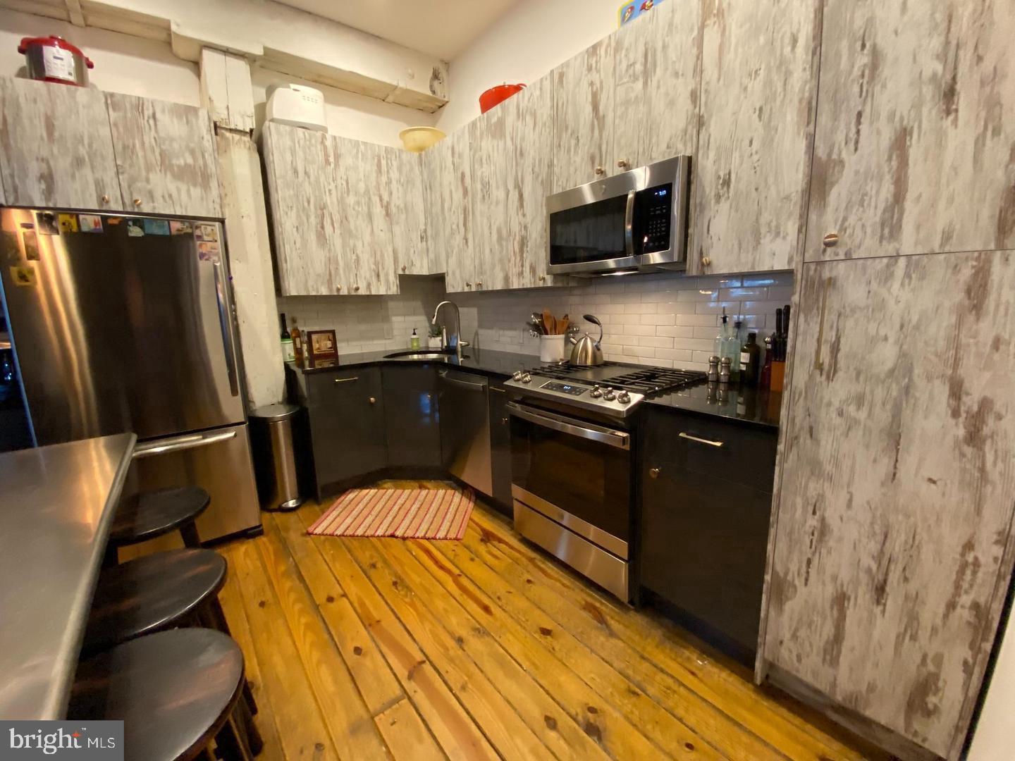 828 N HANCOCK STREET 2A