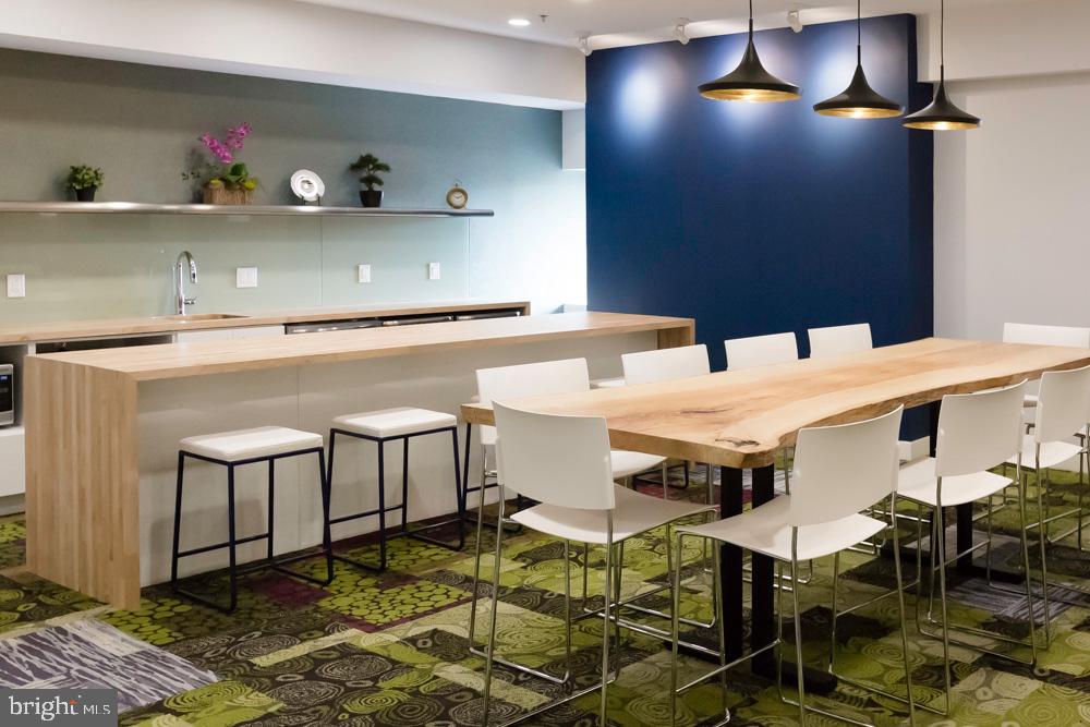 42 S 15TH STREET 0B-0509