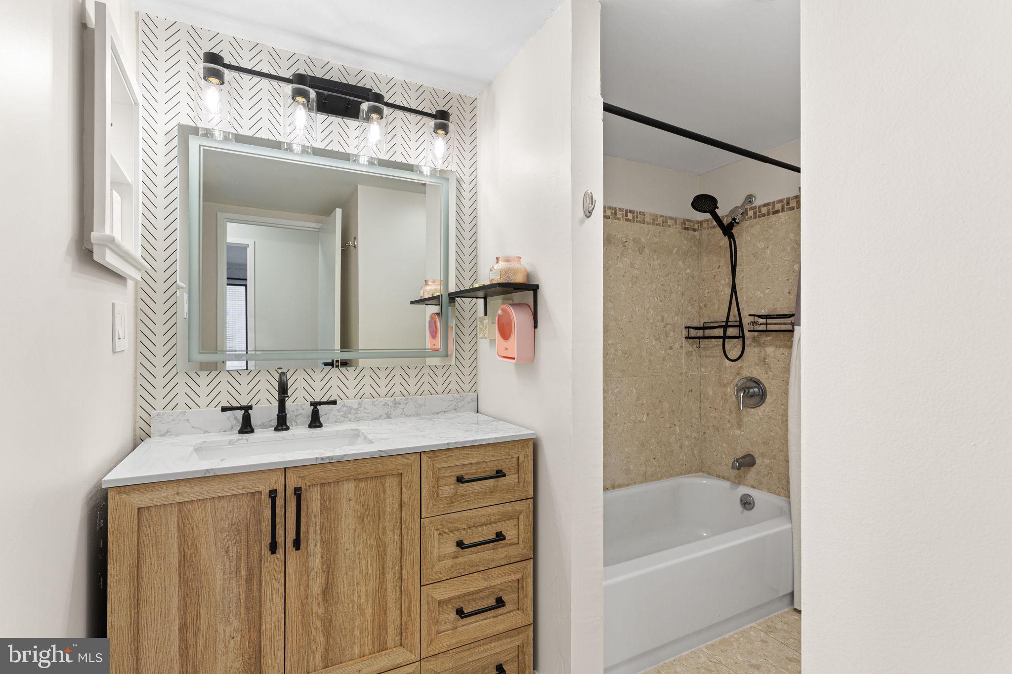 2001 HAMILTON STREET 1622