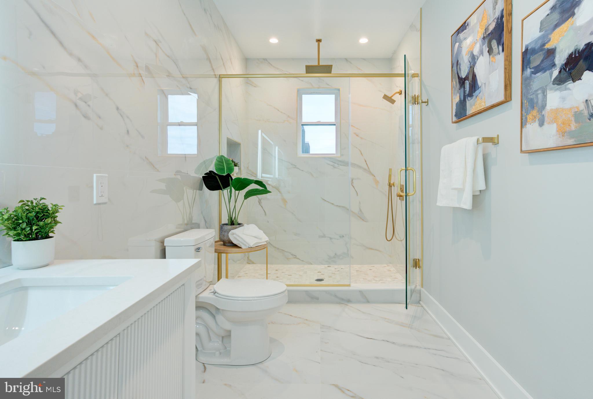 1019 E PALMER STREET