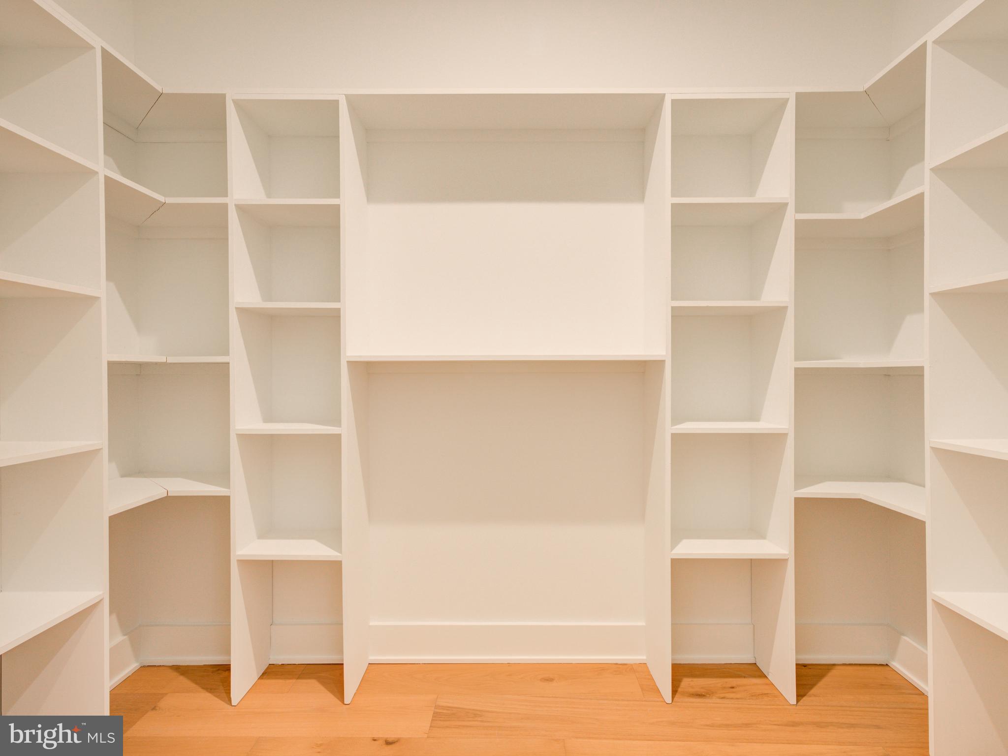 1019 E PALMER STREET