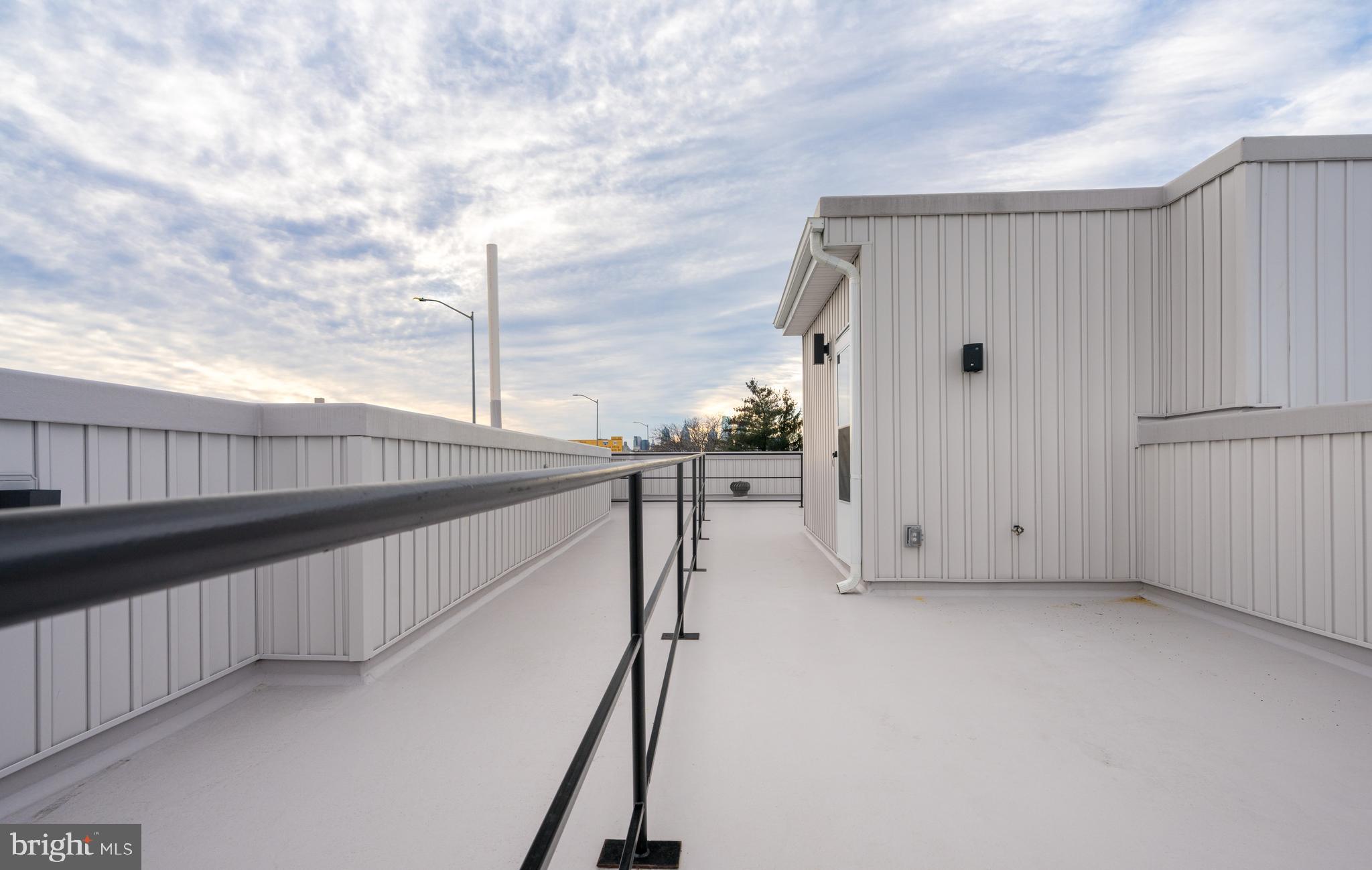 1019 E PALMER STREET