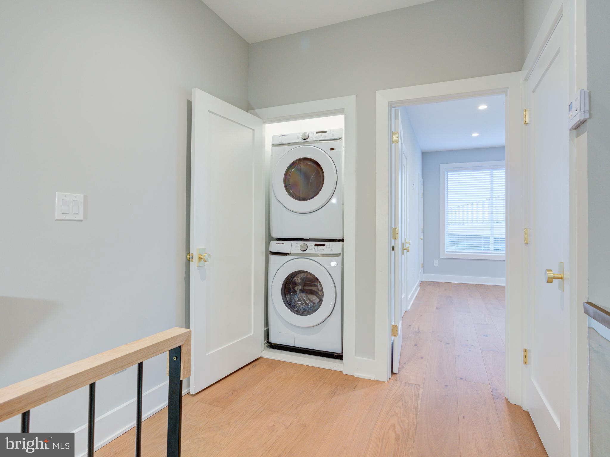 1019 E PALMER STREET