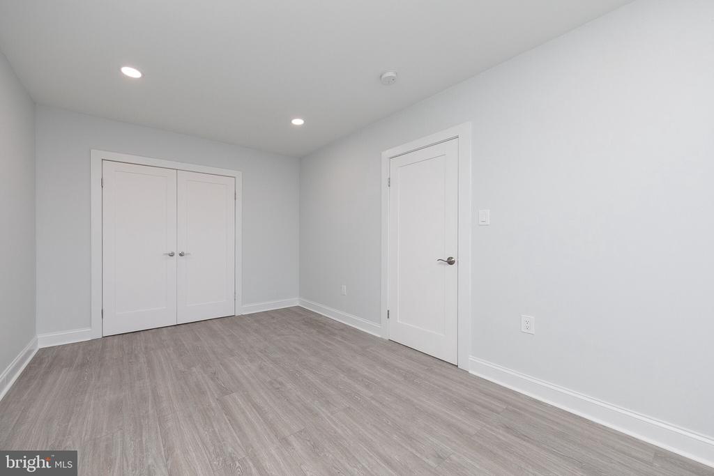 4247 LOCUST STREET 1B-422