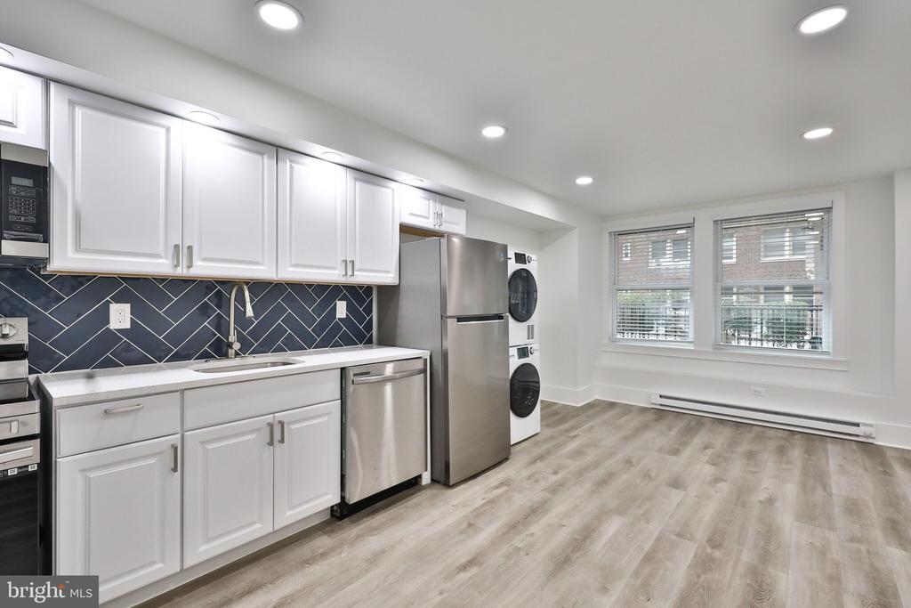 4247 LOCUST STREET 1B-422