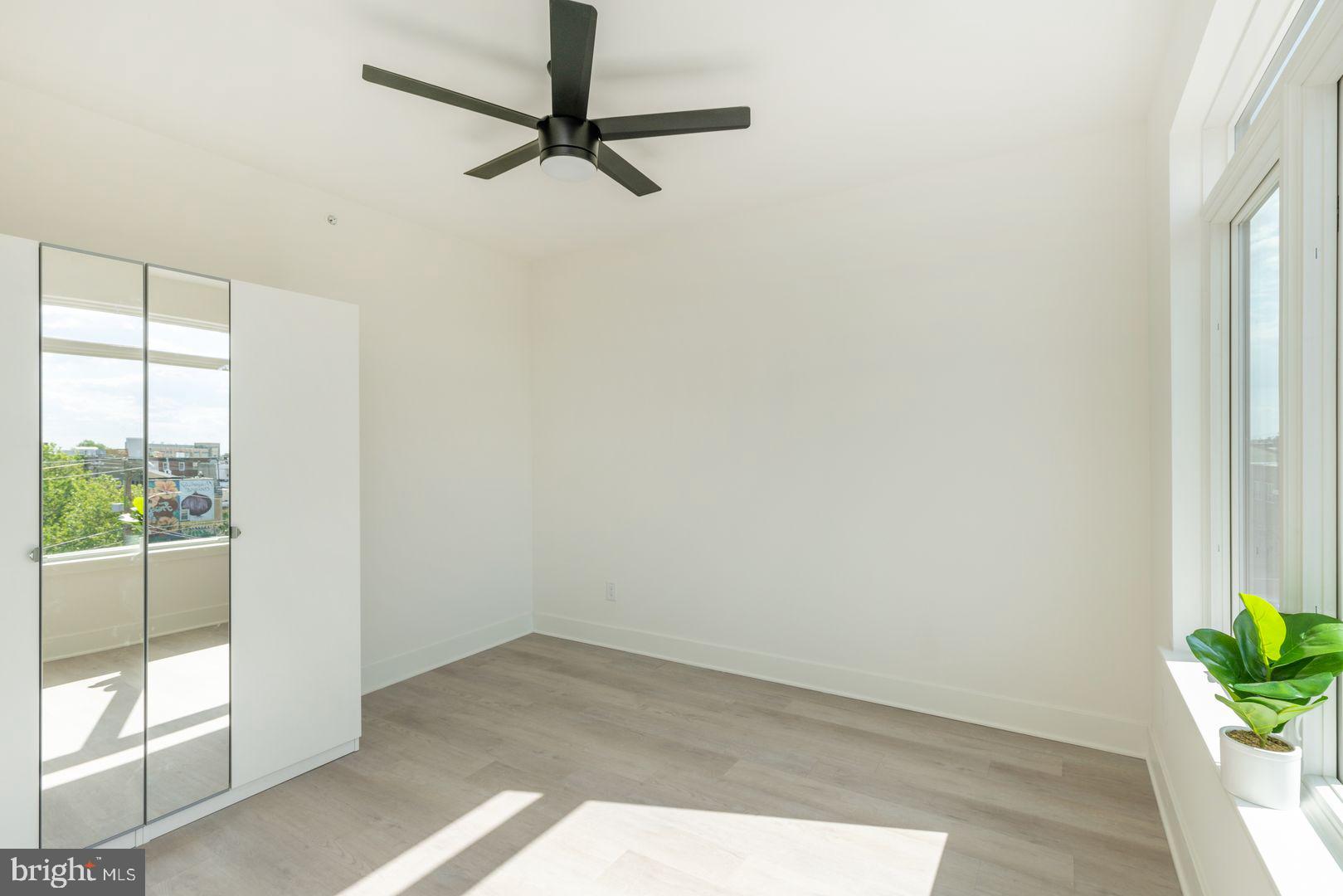 833 WHARTON STREET 1B-401