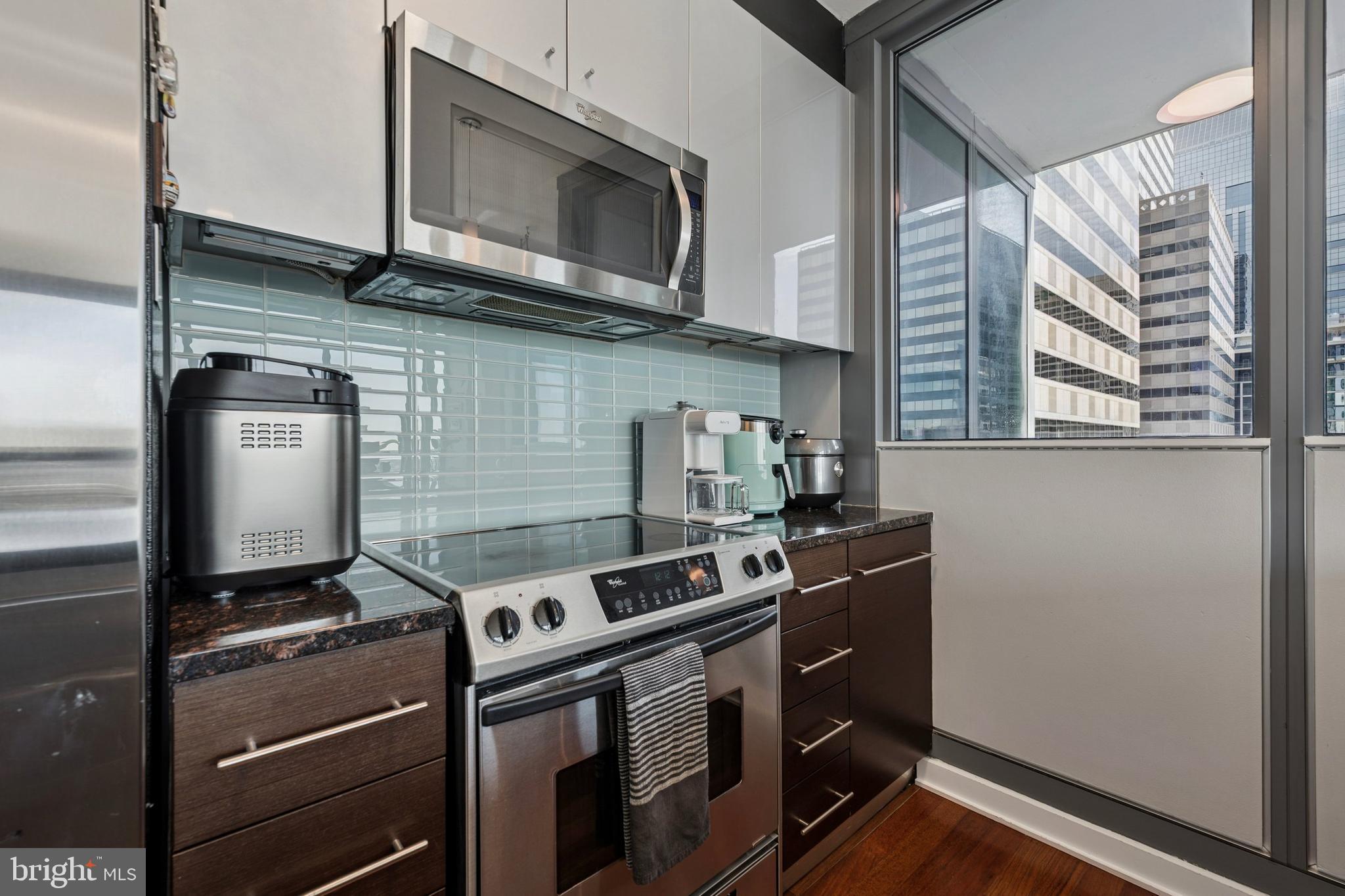 2101 MARKET STREET 2306