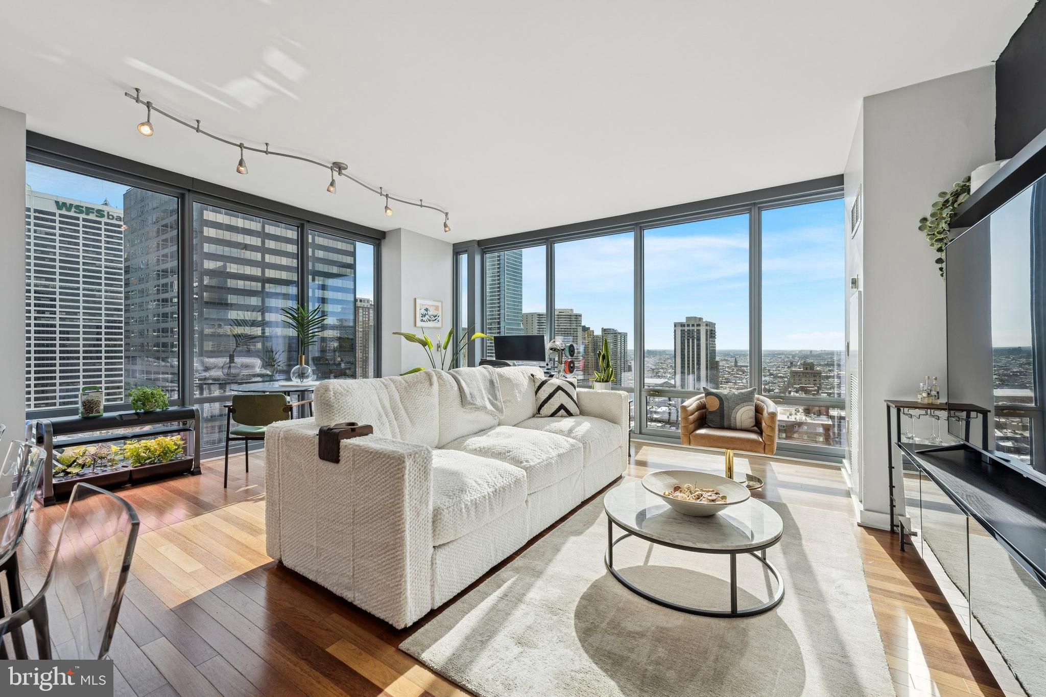 2101 MARKET STREET 2306