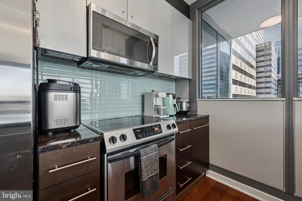 2101 MARKET STREET 2306