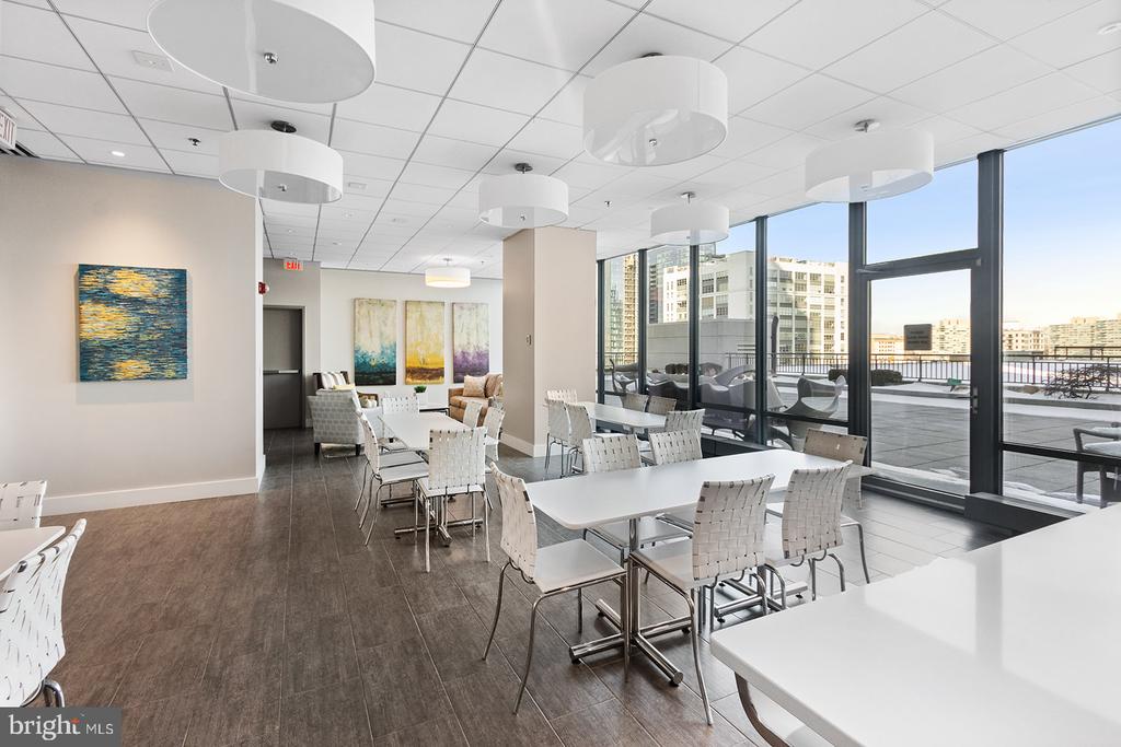 2101 MARKET STREET 2306