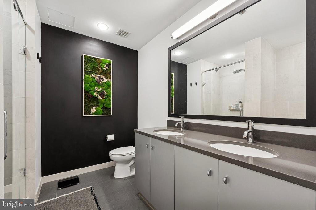 2101 MARKET STREET 2306